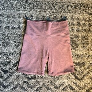 Vuori shorts, size M